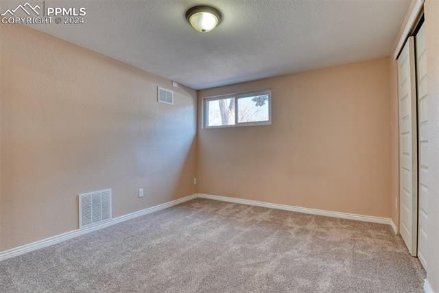 1402 W Parkway Drive