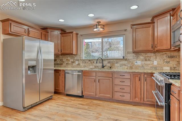 1402 W Parkway Drive