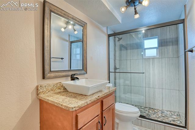 1402 W Parkway Drive