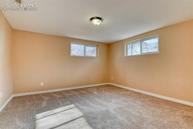 1402 W Parkway Drive