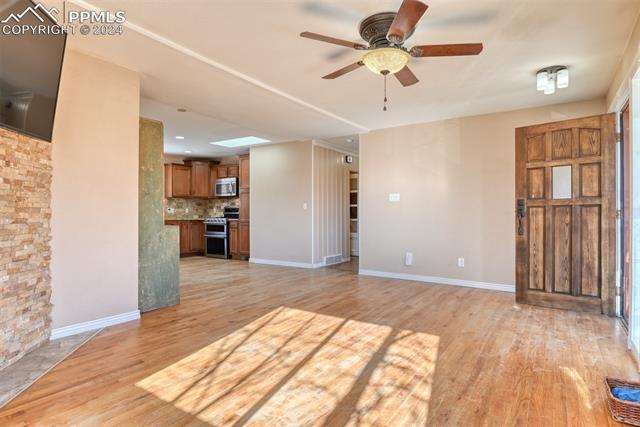 1402 W Parkway Drive