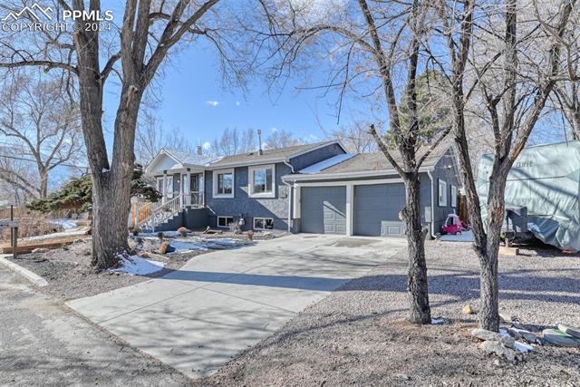 1402 W Parkway Drive