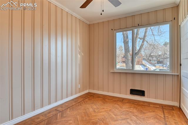 1402 W Parkway Drive