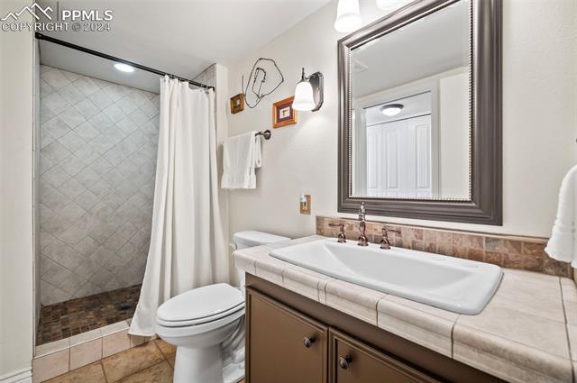 645 High Valley Court