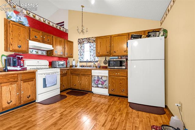 3928 Breaking Dawn Street