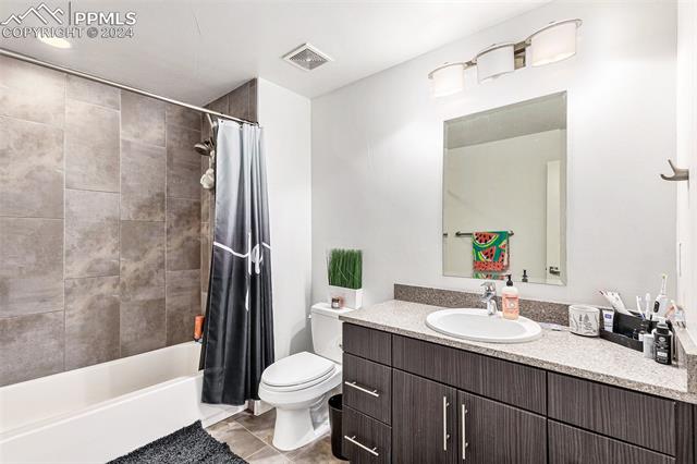 5721 African Daisy Court