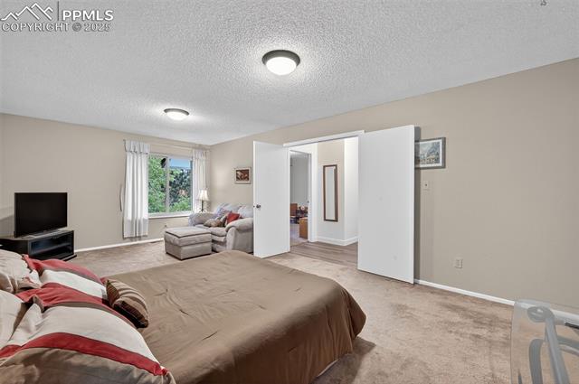 3070 W Enchanted Circle