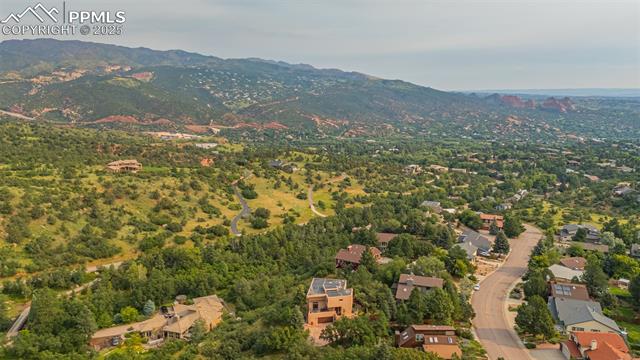 531 Crystal Hills Boulevard