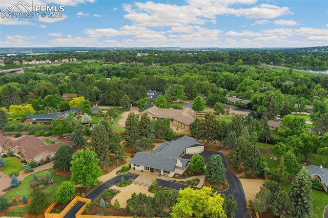 109 W Old Broadmoor Road