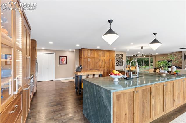 109 W Old Broadmoor Road