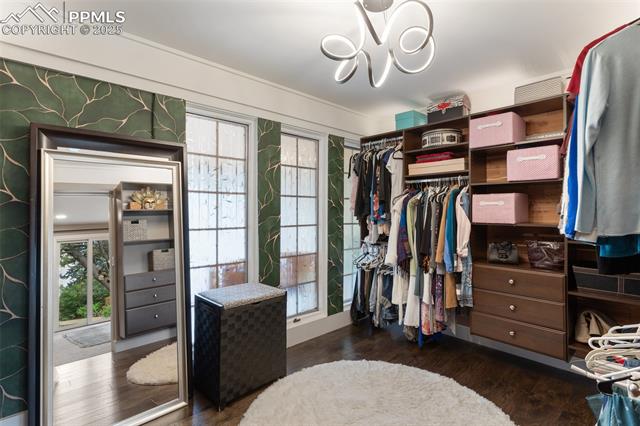 109 W Old Broadmoor Road