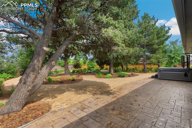 109 W Old Broadmoor Road