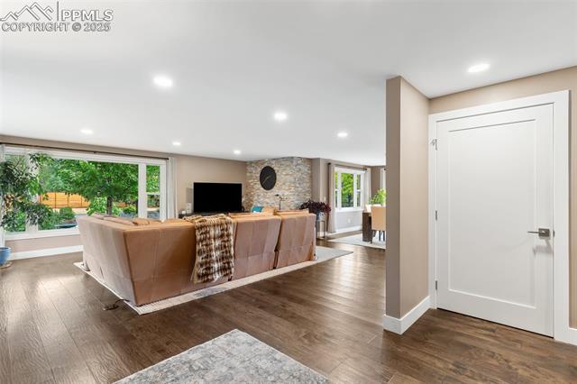 109 W Old Broadmoor Road