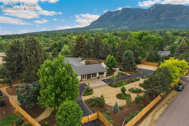 109 W Old Broadmoor Road