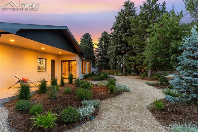 109 W Old Broadmoor Road