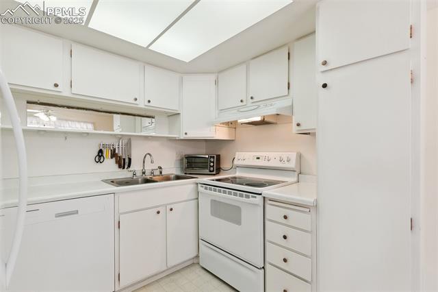 1202 Cree Drive