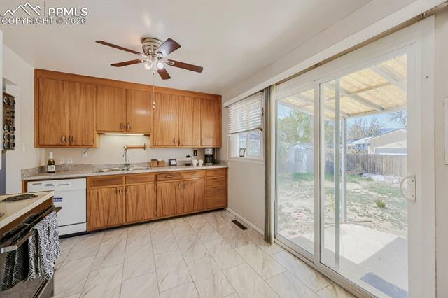 2898 Merry Lane