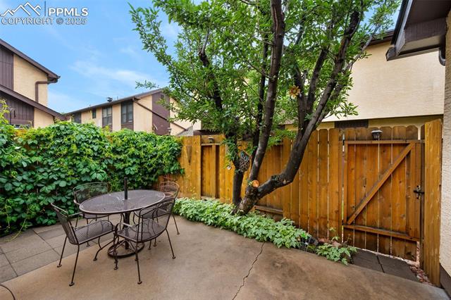 4679 Winewood Village