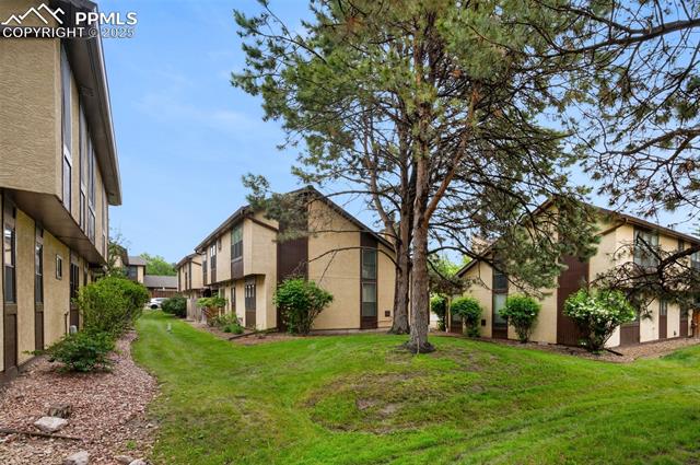 4679 Winewood Village