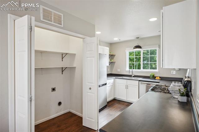 11425 White Lotus Lane