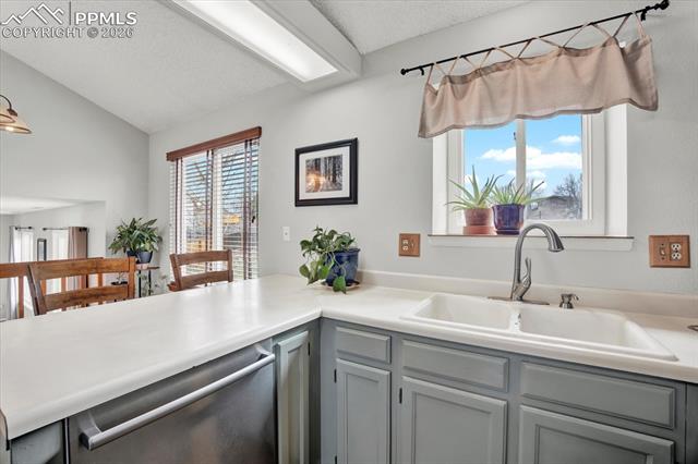 5365 Red Heather Court