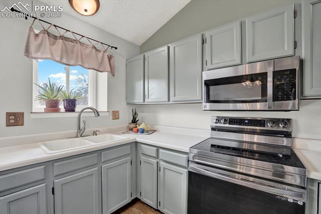 5365 Red Heather Court