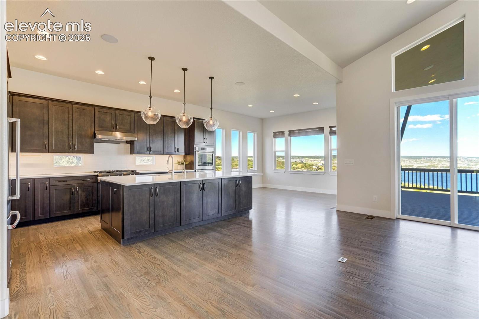 3306 Mesa Top Drive