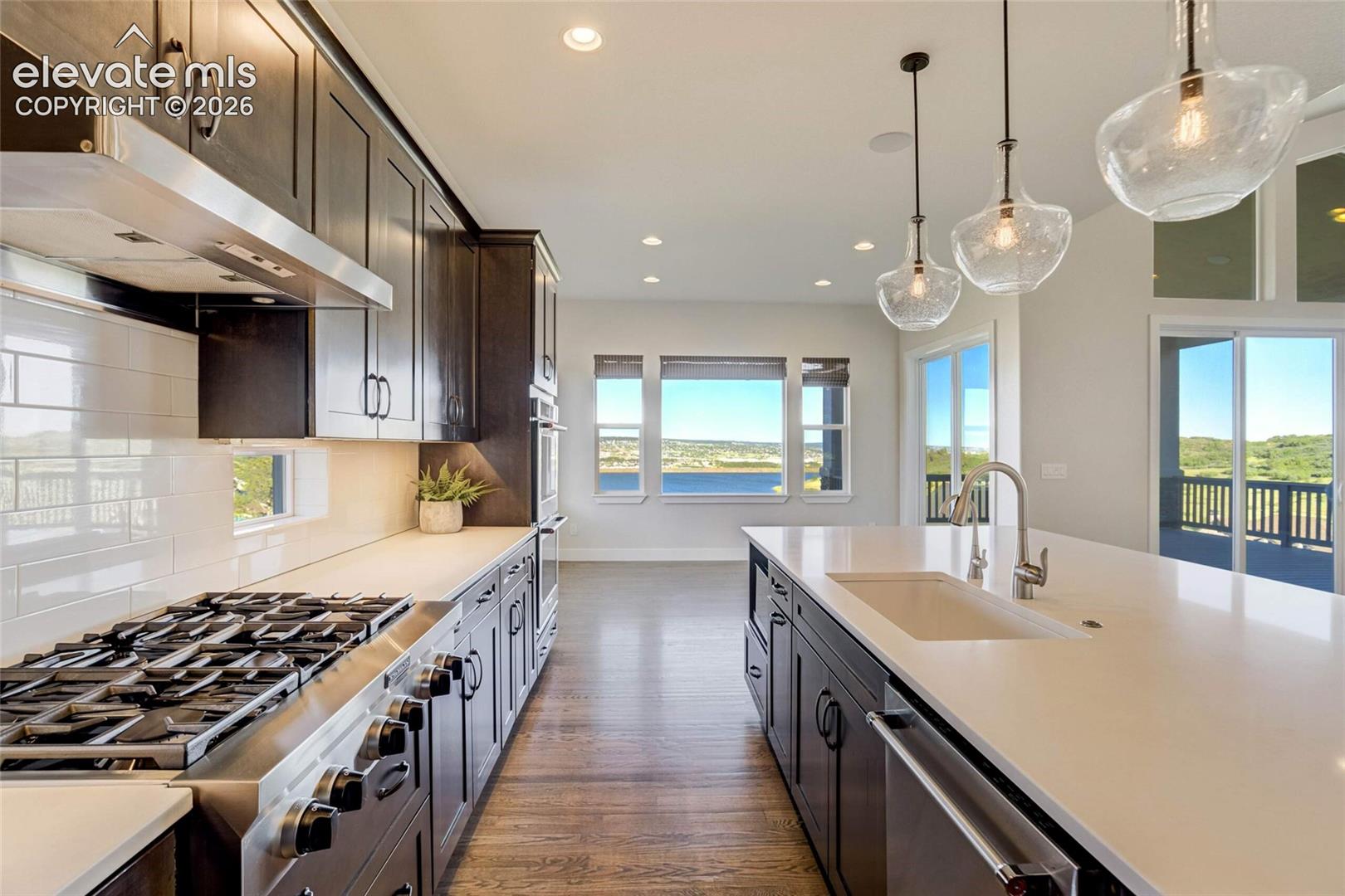 3306 Mesa Top Drive