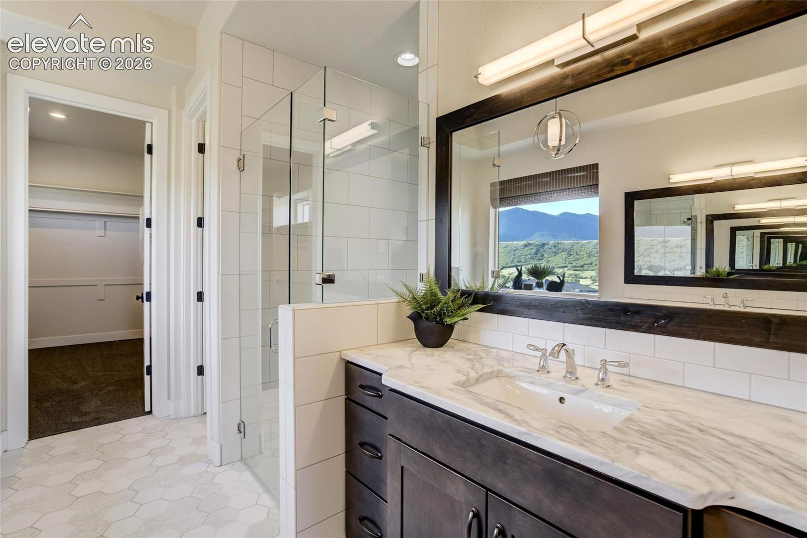 3306 Mesa Top Drive