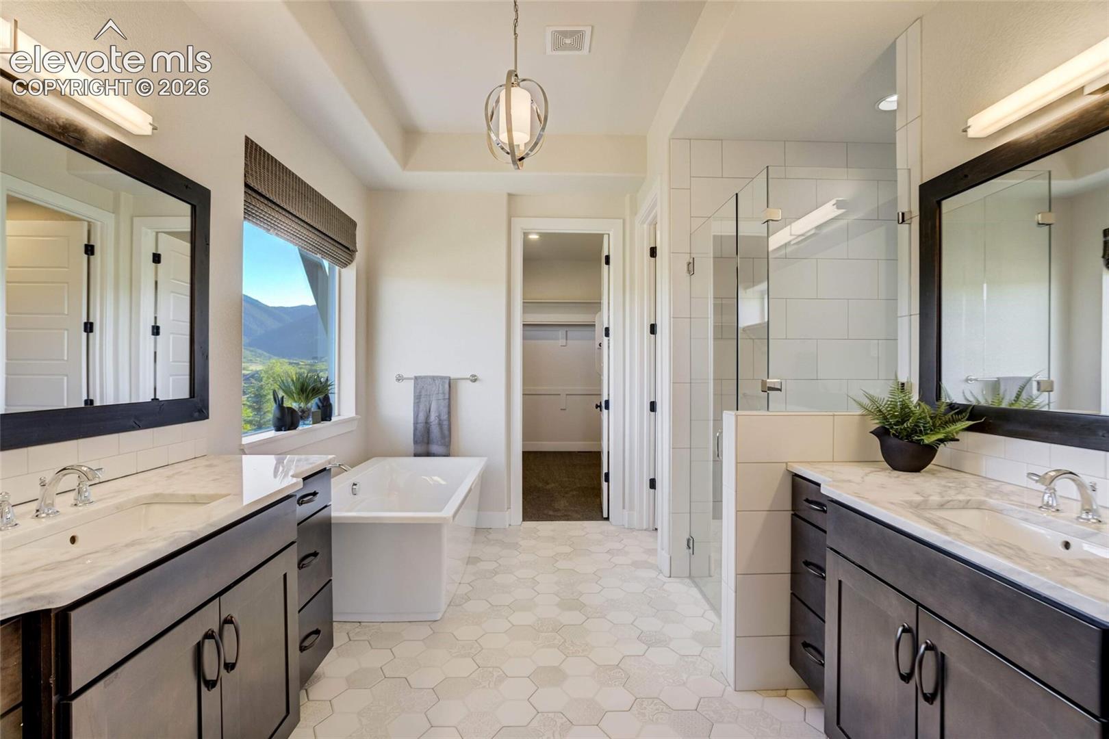 3306 Mesa Top Drive