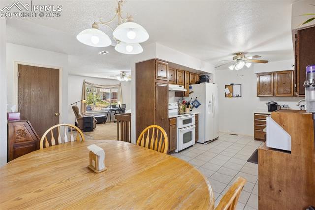 6558 E Gambol Quail Drive