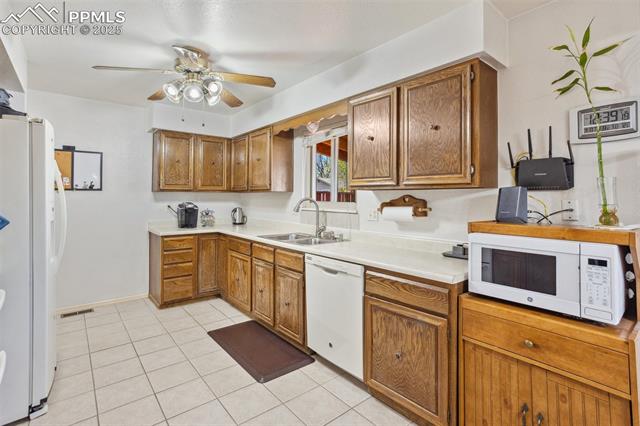 6558 E Gambol Quail Drive