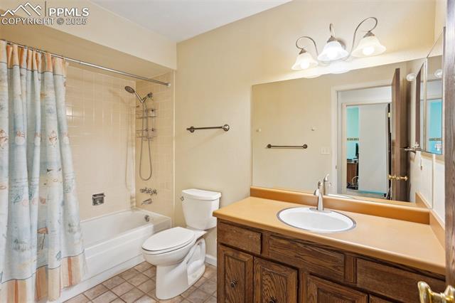 6558 E Gambol Quail Drive