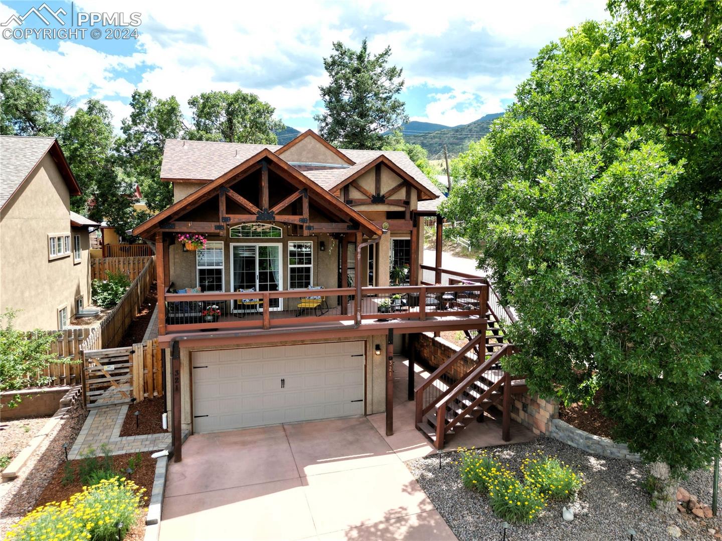 321 Santa Fe Place