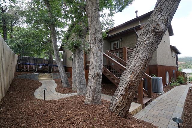321 Santa Fe Place