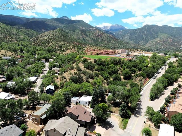 321 Santa Fe Place