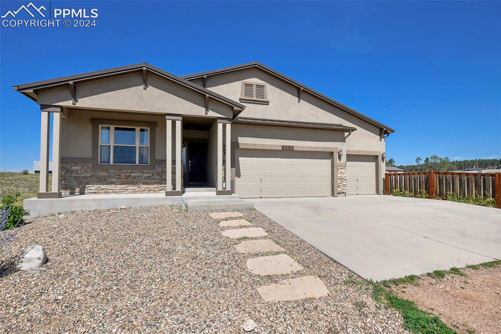 6680 Jicarilla Drive