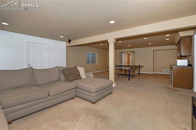 6680 Jicarilla Drive