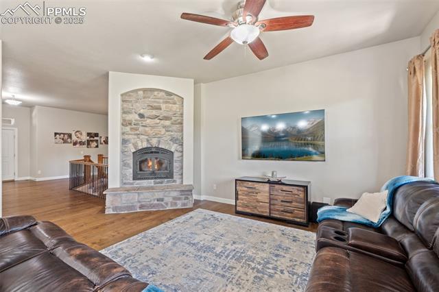 15704 Pole Pine Point