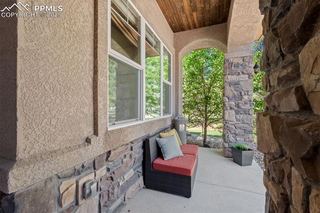 15704 Pole Pine Point