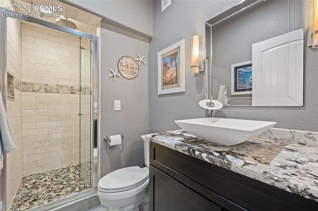 15704 Pole Pine Point