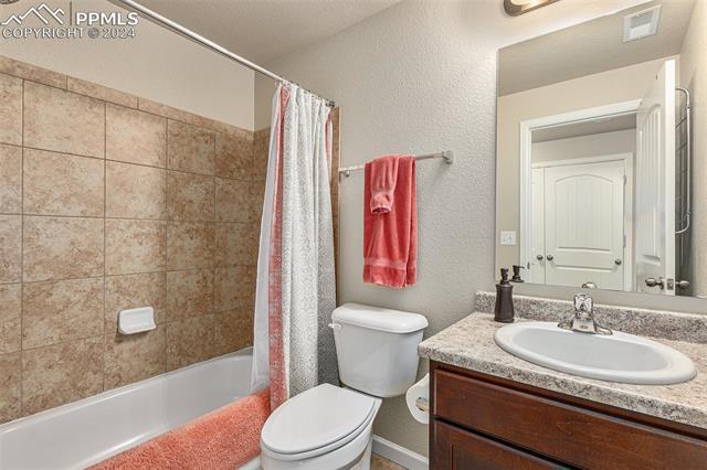 8263 Potentilla Grove