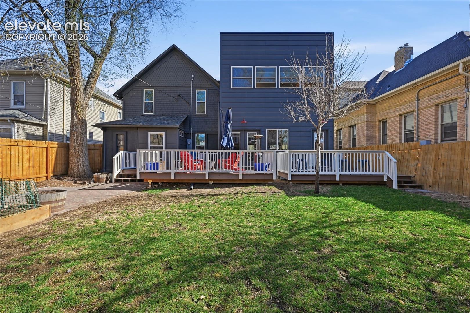 1607 W Pikes Peak Avenue