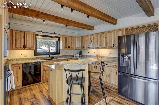 114 Sunbird Cliffs Lane