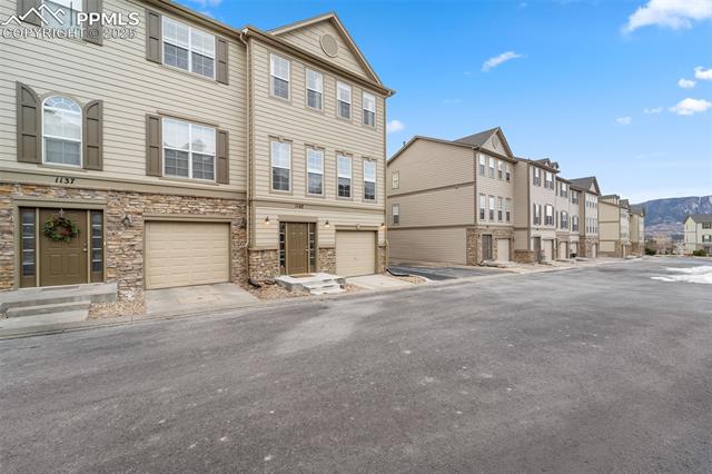 1143 Autumn Star Point