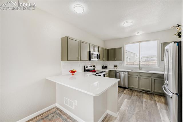 5968 San Mateo Drive