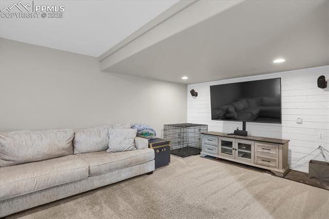 4324 Round Hill Drive