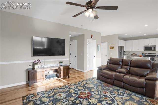 4324 Round Hill Drive