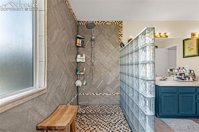 6992 Oak Valley Drive