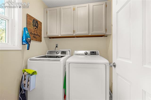 6992 Oak Valley Drive